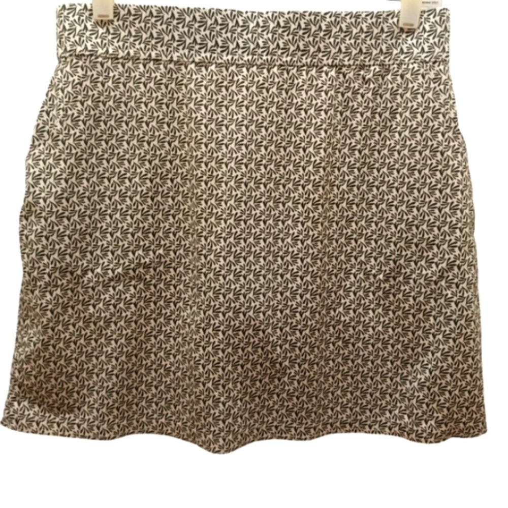 Belyn Key Women's golf skirt White with green leaf pattern Small - Picture 1 of 7